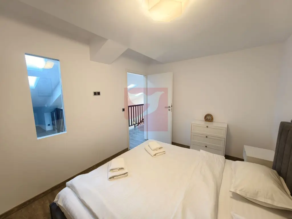 2 apartamente intr-unul singur!