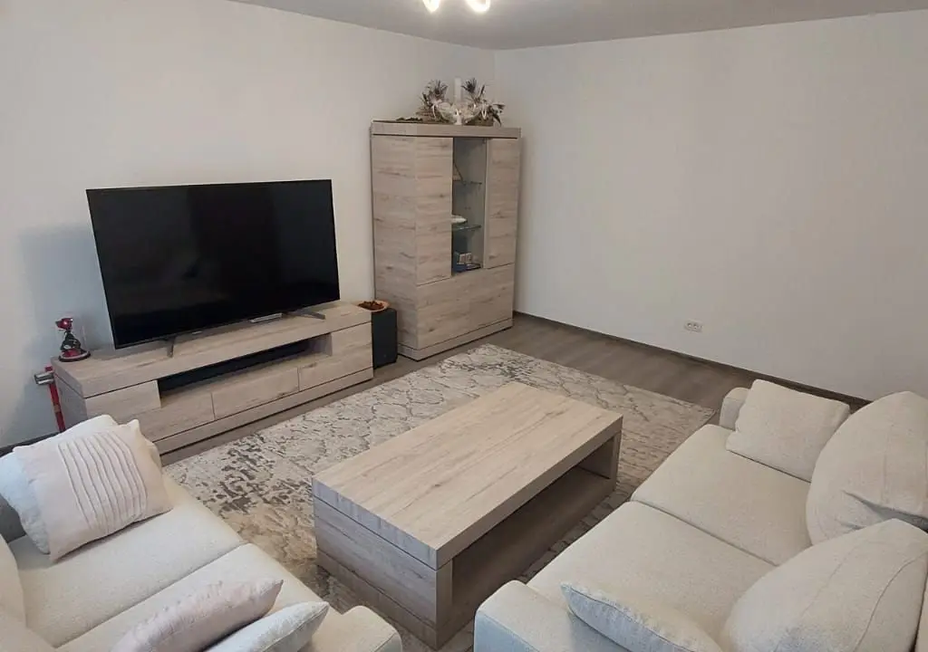 Bd. Unirii, 3 camere, 2 bai, centrala termica, parcare, lux