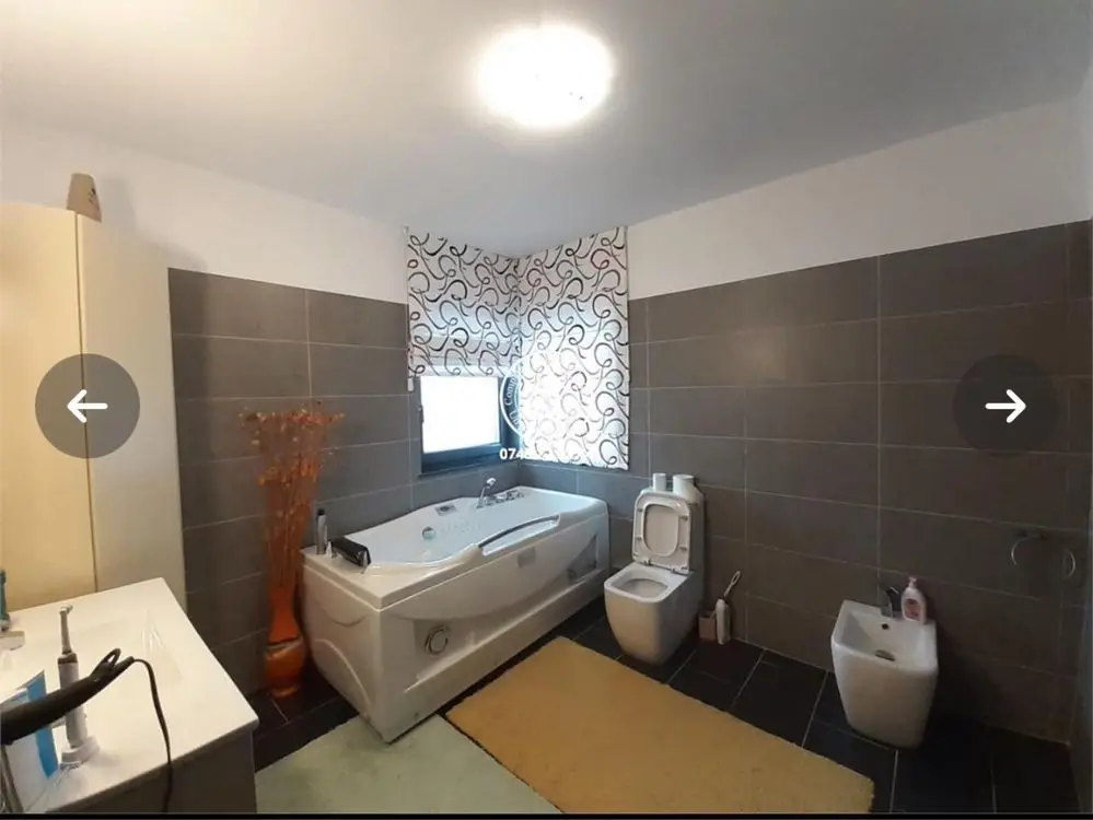 Vand Vila Valea Lupului.1100mp
