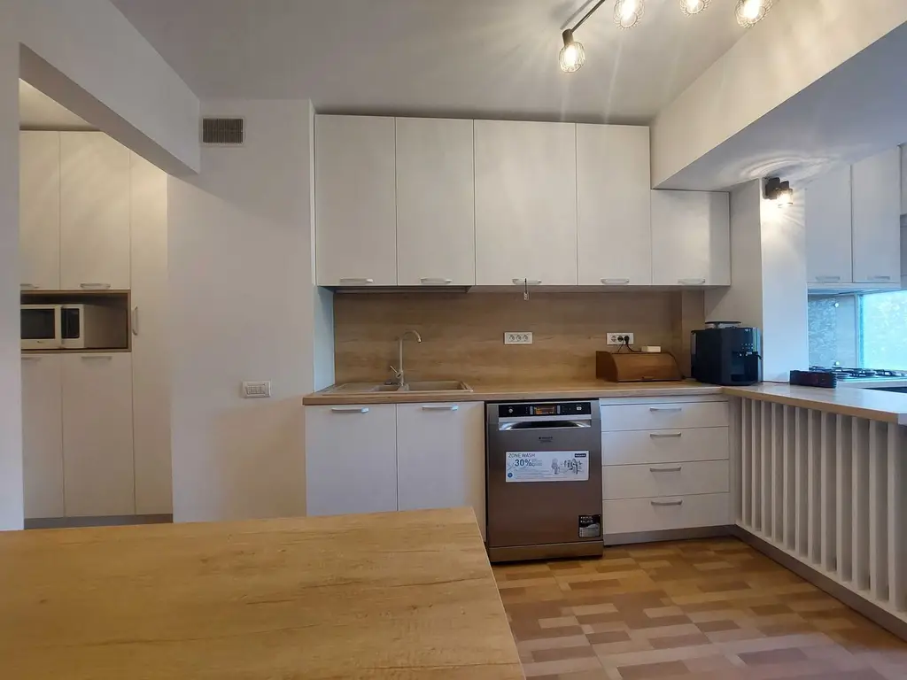 Apartament 4 camere Ion Mihalache, Piata 1 Mai, Domenii, Turda