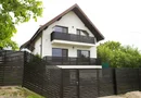 Vilă 5 dormitoare, 4 băi, 2 248mp teren, piscină. Preț: 229 000 E.