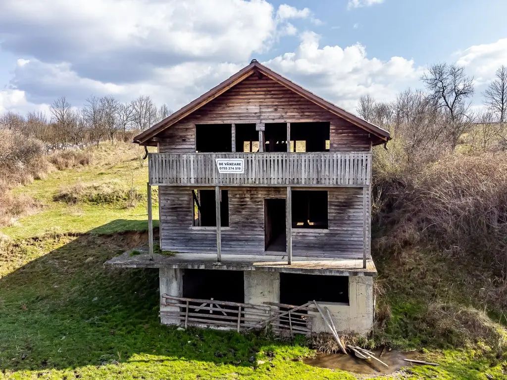 Cabană pe 3 niveluri - zonă spectaculoasă - Pătârș - COMISION 0%
