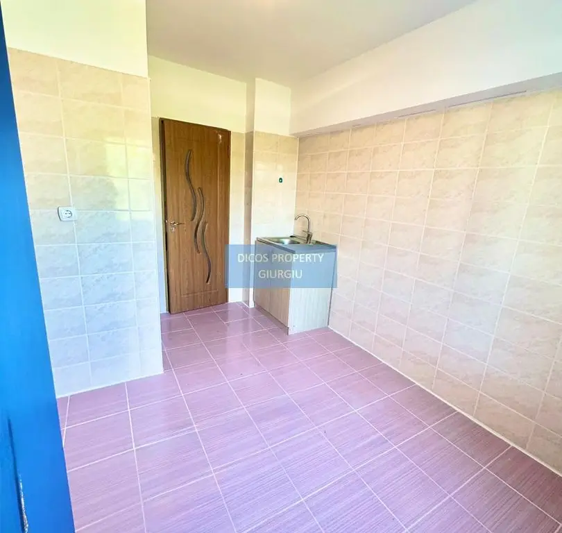 Apartament 2 camere, decomandat – Zona Centrală, bloc Lumina