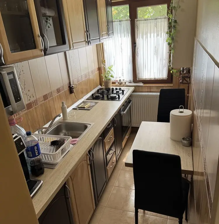 BRASADAS vinde ap 2 cam etaj 2/4 Micro 15.