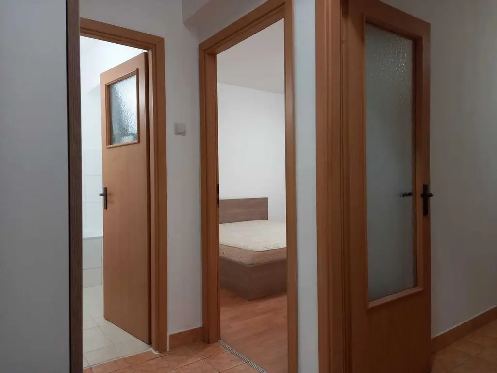 Garsoniera ANL Brâncuși lângă Centrul medical Brâncuși 42mp Etaj1/4
