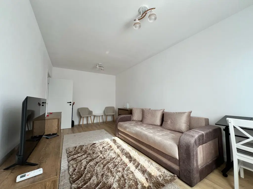 BRASADAS închiriază ap 2 cam etaj 2/5 ROKA RESIDENCE