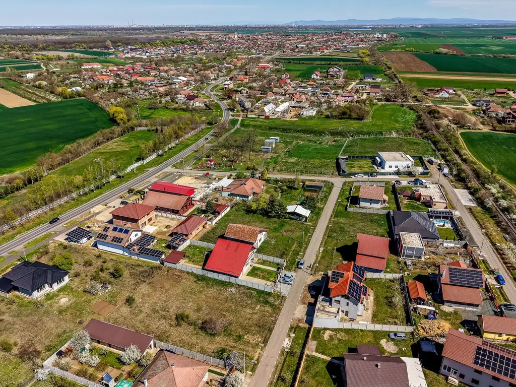 🏡 Casă P+1 la gri | 239 mp construiți | Călugareni -14 km de Arad