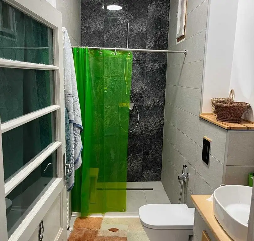 BRASADAS vinde ap 2 cam renovat - Cartierul Funcționarilor.