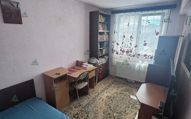 Apartament 3 camere de vânzare – Zona Centrală