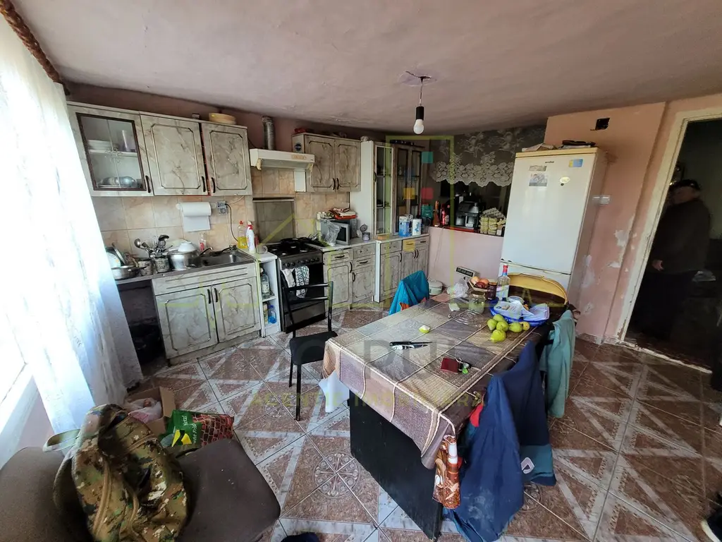 Casa individuala in Sacalaz, spatii comerciale.