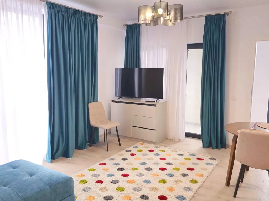 Apartament cu o camera, bloc nou - Prima inchiriere