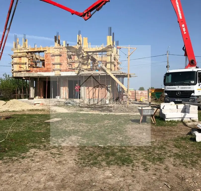 Vila de vanzare in Tunari I Gata de mutat I 4 camere 5 parcari  COM0%