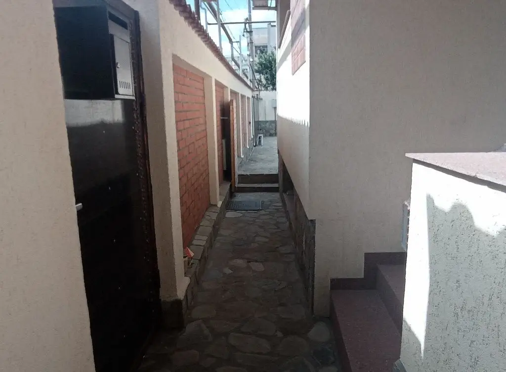 Casa unifamiliala pretabil sediu firma în cartierul Vatra Luminoasa
