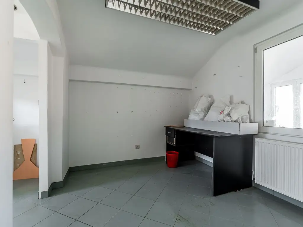 Casa ideală pentru familie: școală la 3 min. Zonă foarte liniștită.