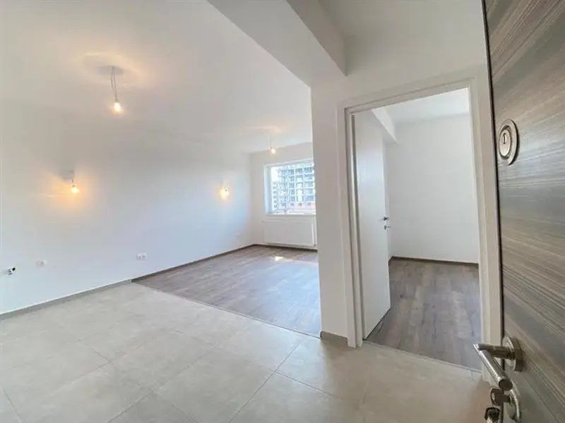 Apartament tip studio pozitionat la etajul 1 zona Tractorul Brasov