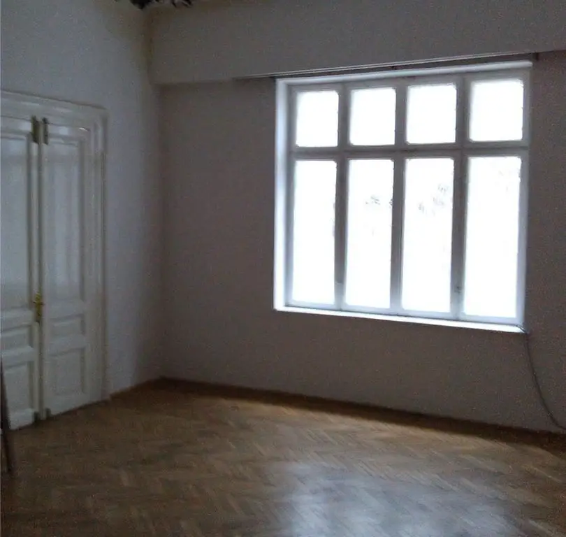 Cișmigiu, Vila interbelica eleganta D+P+1, curte