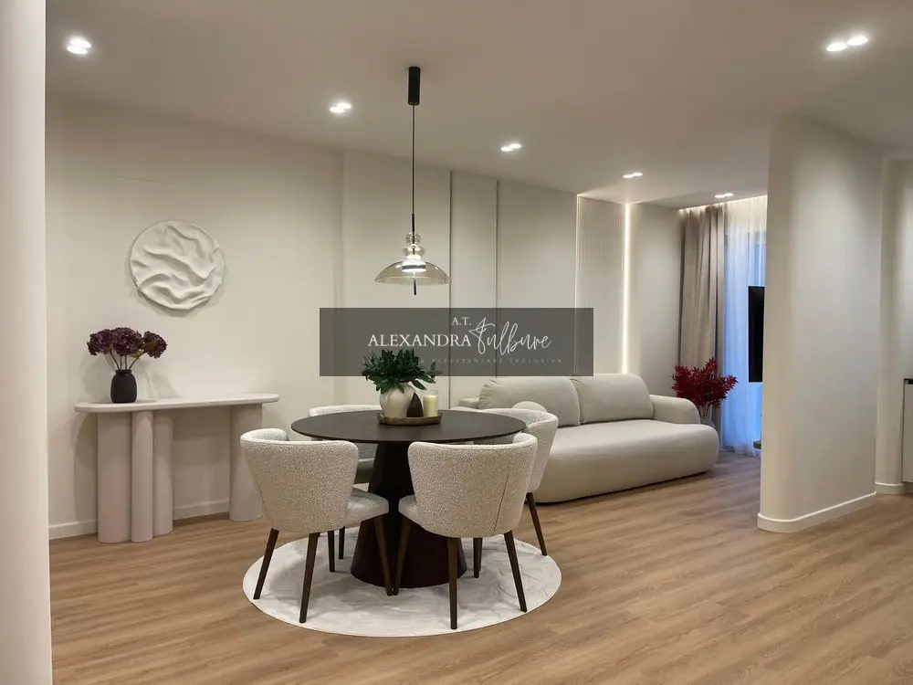 Apartament 2 camere, terasa, Floresti zona Razoare