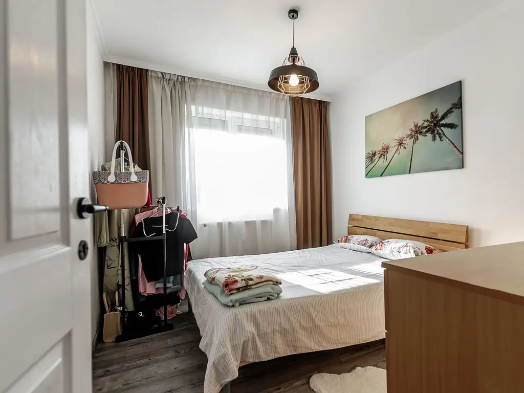 Apartament la etajul 3 cu 2 camere la cheie in zona Romanilor