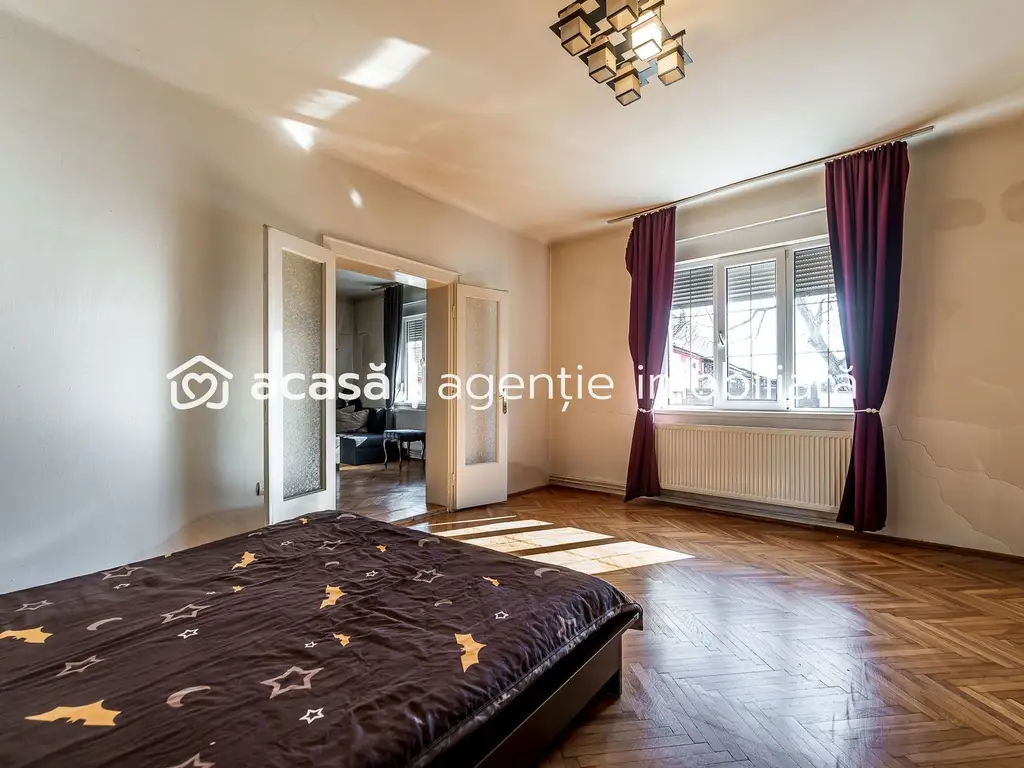 Casa ideală pentru familie: școală la 3 min. Zonă foarte liniștită.