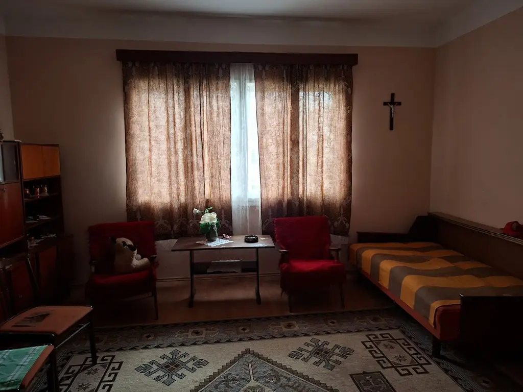 BRASADAS vinde casa individuala 8 cam 8.6a zona Baritiu.