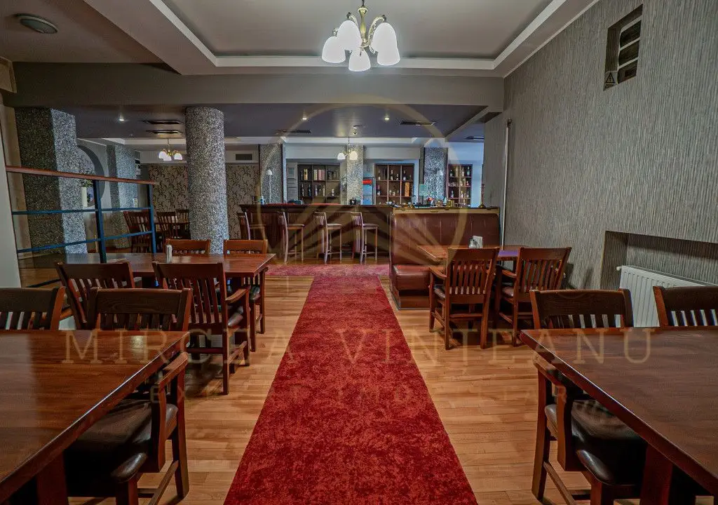 Hotel 3 Stele de Vânzare la Delfinariu, aproape de Mamaia