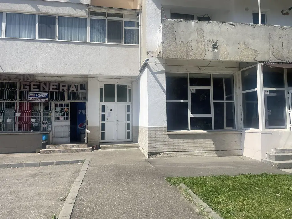 Spațiu comercial 159 mp intrare Strand lângă Aqua Park