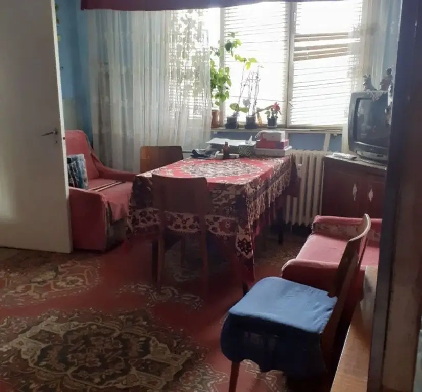 Vand ap cu 3 camere zona Tomis Nord