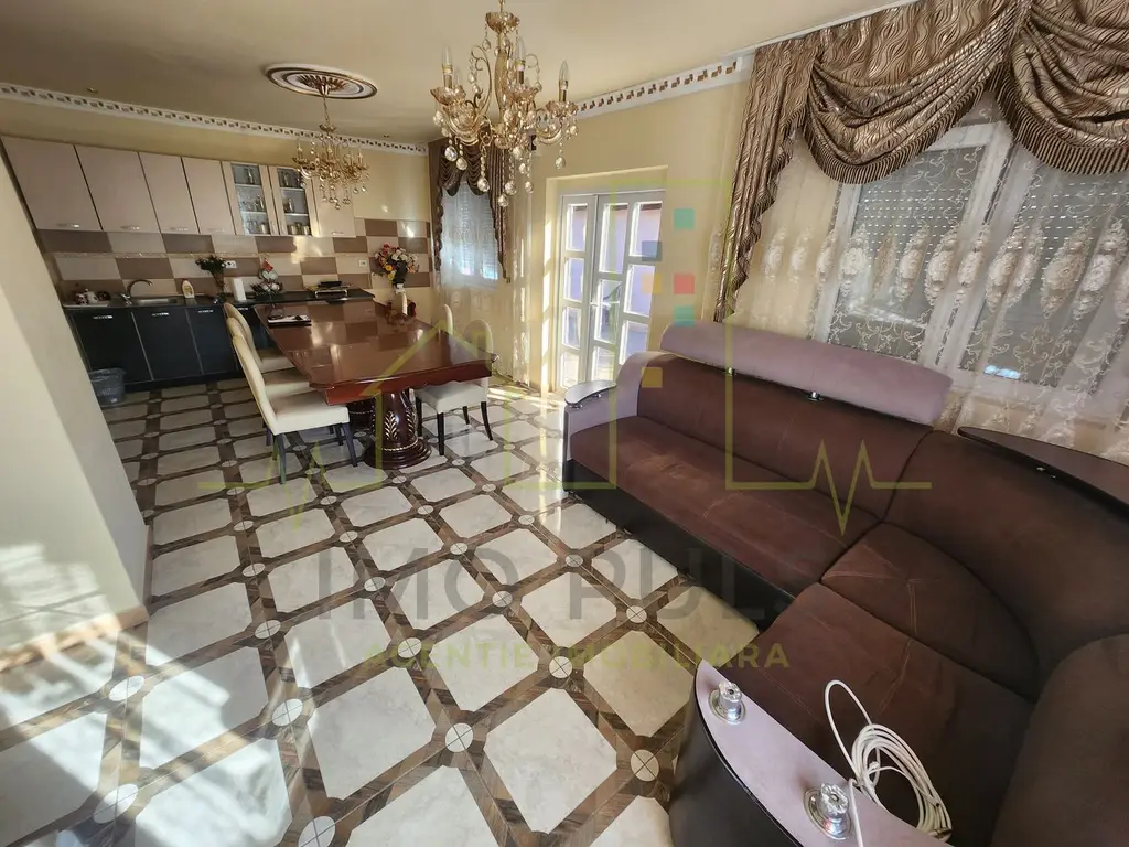 Casa individuala pe parter. Timisoara. 5 Camere. 2 Bai.