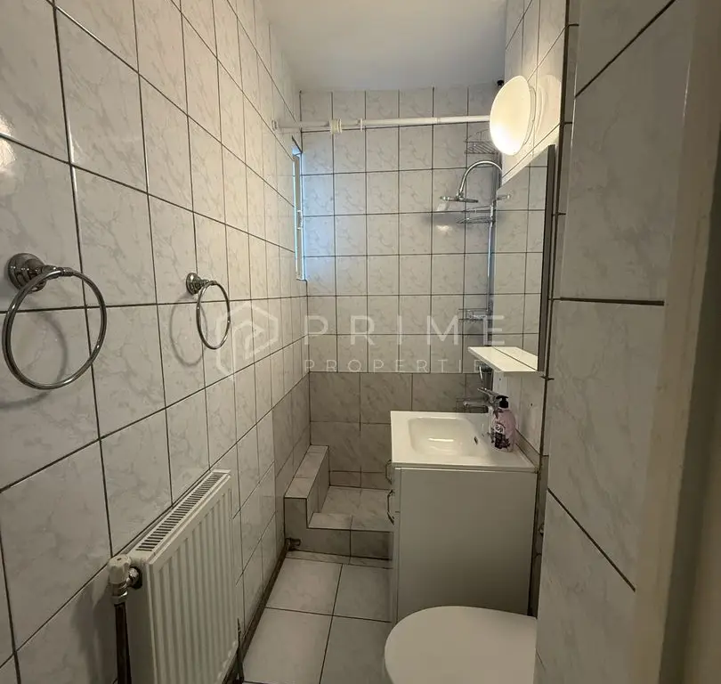 Apartament 3 camere de închiriat – Dâmbu, etaj 1, ideal pentru studenț