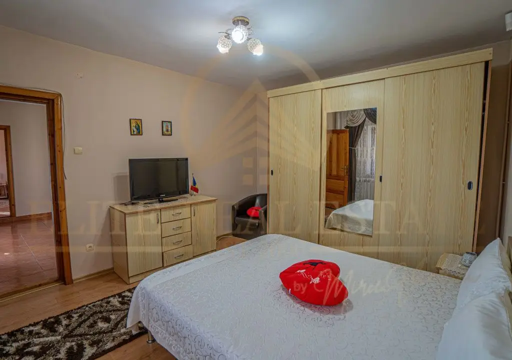 Agigea - Vila D+P+1E+M pe un teren de 772 mp cu o deschidere de 21,46 m.