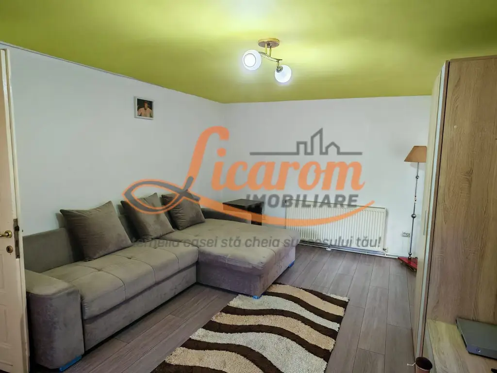 Corp de casa 4 camere zona Nicopole,curte comuna cu 1 familie.