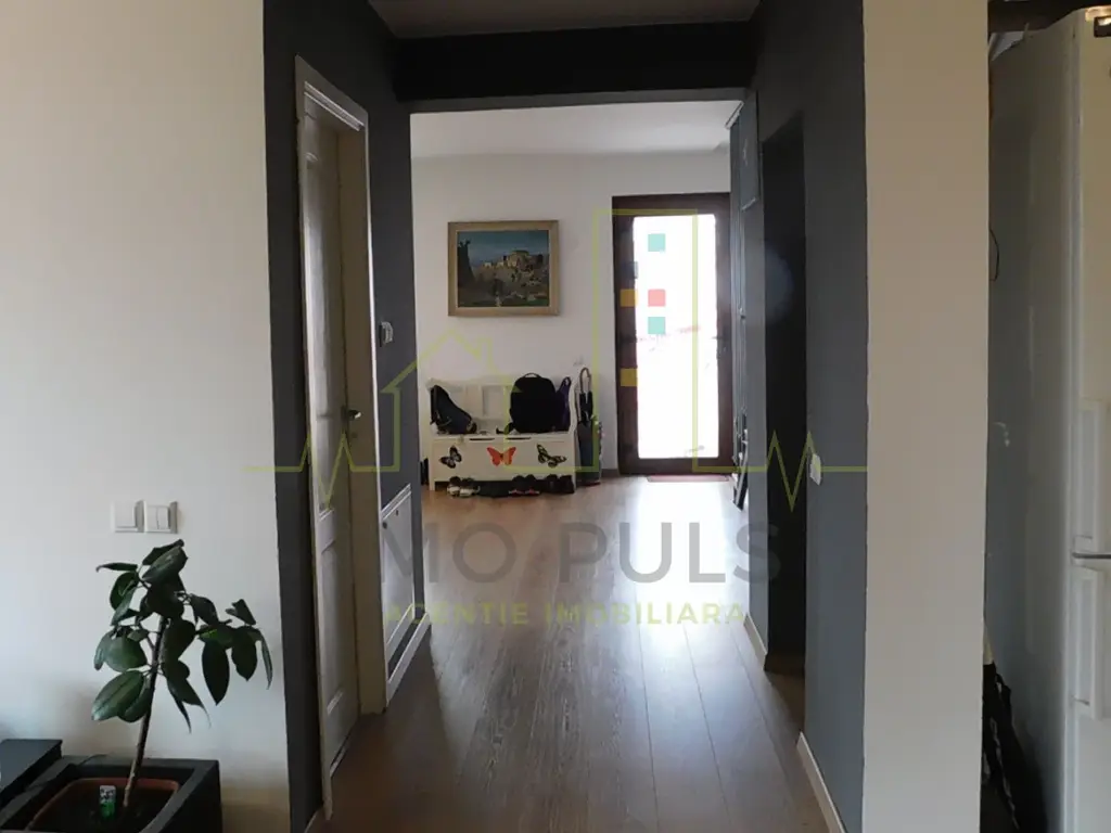 1/2 Duplex. Complet mobilat si utilat.