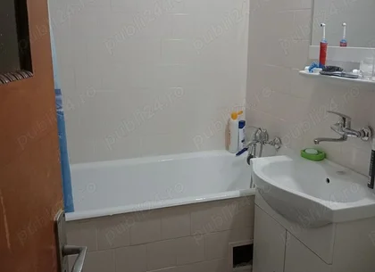 Particular vând schimb 3cam Piata Rahova
