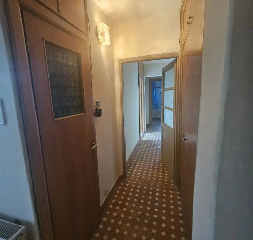 Apartament spațios 3 camere, 2 băi și 2 balcoane – Craiovei, Gh. Doja