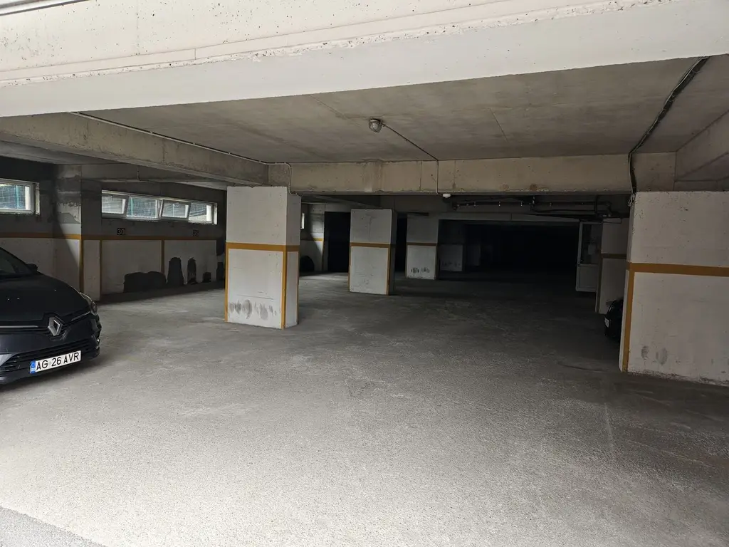 Apartament 2 camere, bloc 2010, garaj, Centru - Nord