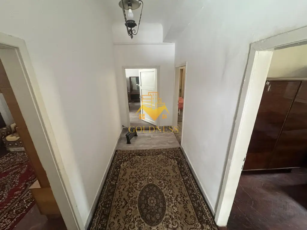 Casa/ Spatiu Birou, Curte 250mp, Parcari, Ultracentral, Avram Iancu