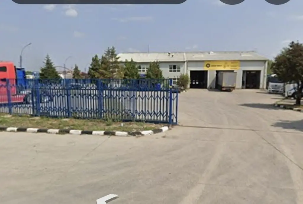 Distribuție /productie 3800 mp -constructie /14.000 mp curte.