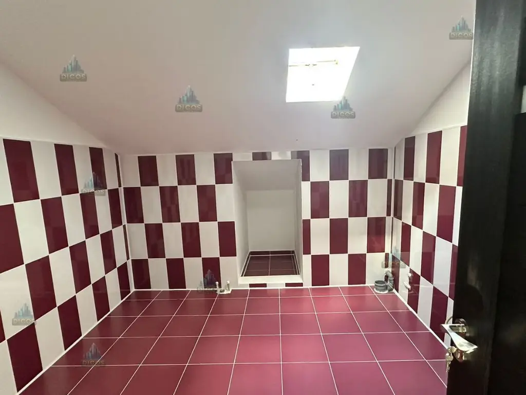 Vilă de vânzare 1500 mp teren