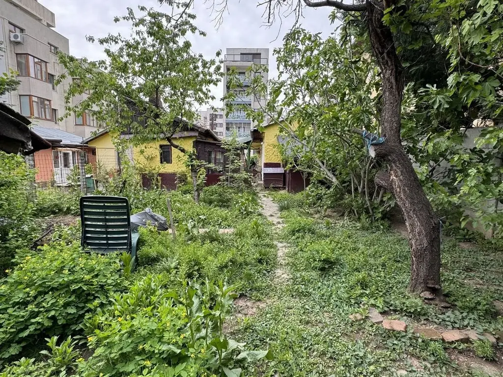 Casa cu teren zona Mărțișor langa parc Lumea Copiilor Brâncoveanu