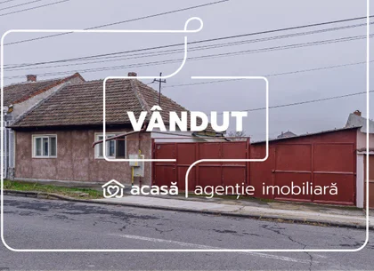 VÂNDUT! Casă cu 2 camere, teren, garaj în Bujac / Necesită renovare