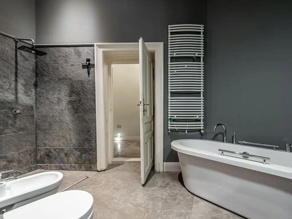 Apartament spatios cu 3 camere de LUX pe Metianu Comision 0