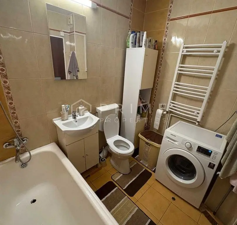 Apartament cu 3 camere, decomandat – Zona Fortuna