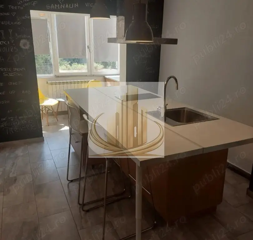 Apartament 2 camere decomandat, poziție excelentă – Zona Lunei