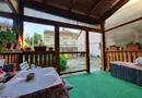 Vand apartament la casă cu curte – zonă centrală aproape de Malul Mureșului