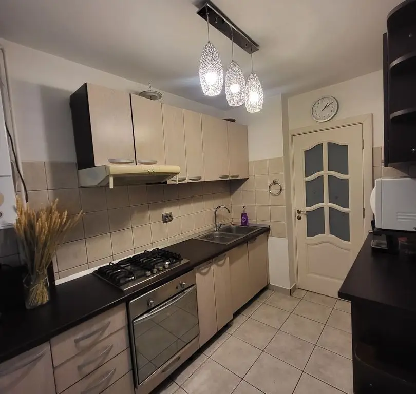 Direct proprietar vand apartament 4 camere București