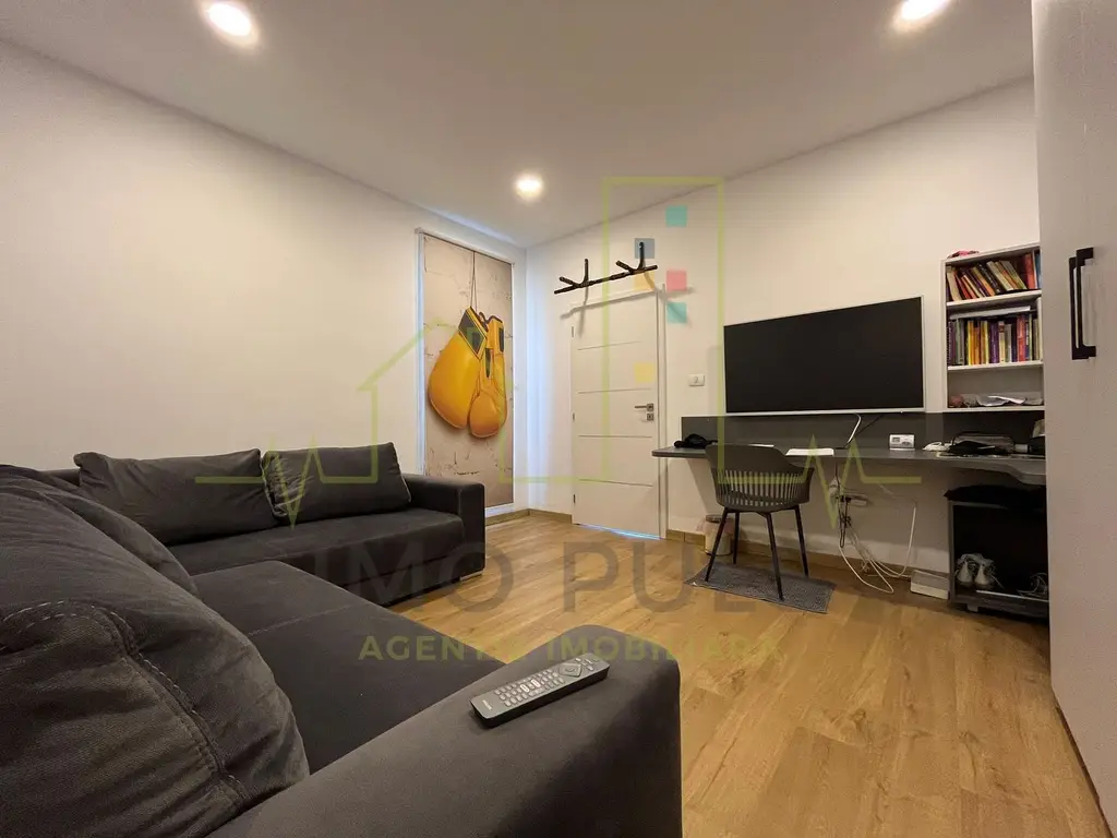 Apartament pe 3 nivele. Terasa 30 mp. 2 Balcoane. 2 Bai. Gradina