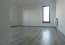Decomandat . Finisaje de calitate.