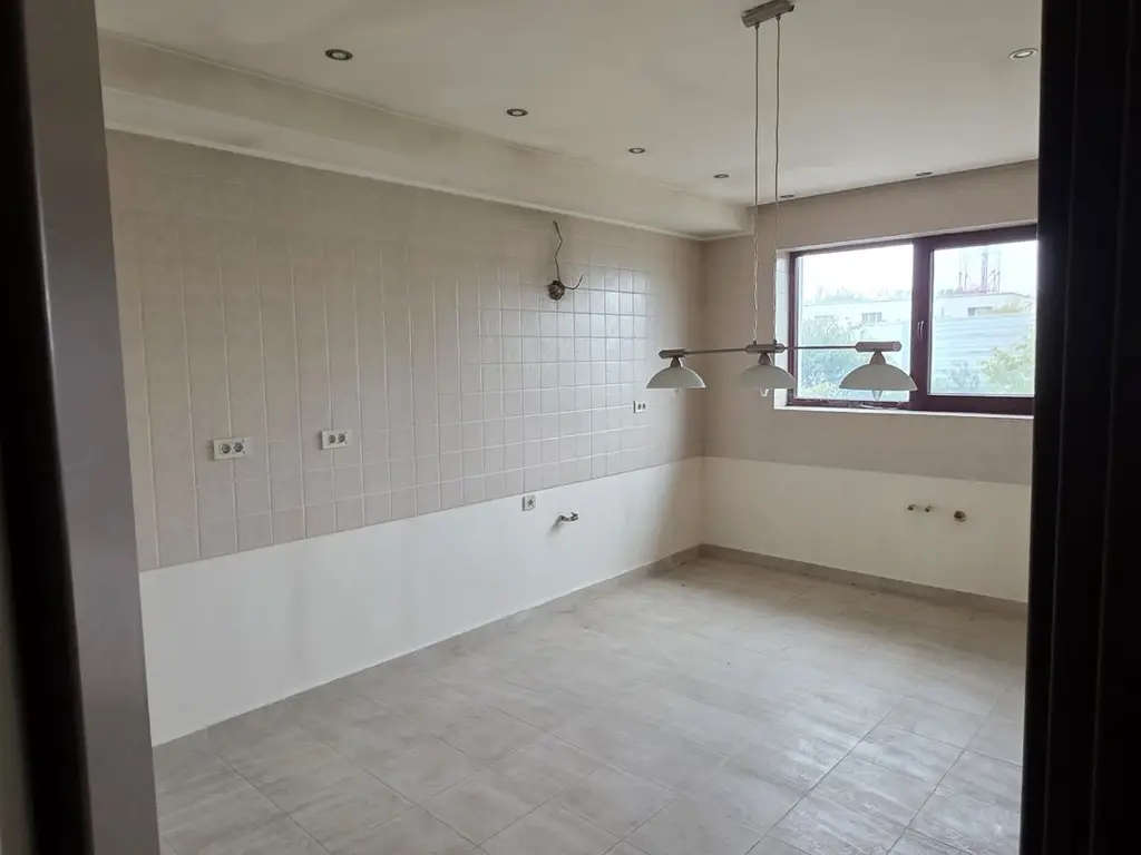 Baneasa Teisani vila 7 camere teren 1000 mp