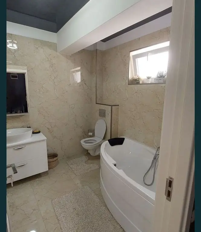 Vand apartament de lux