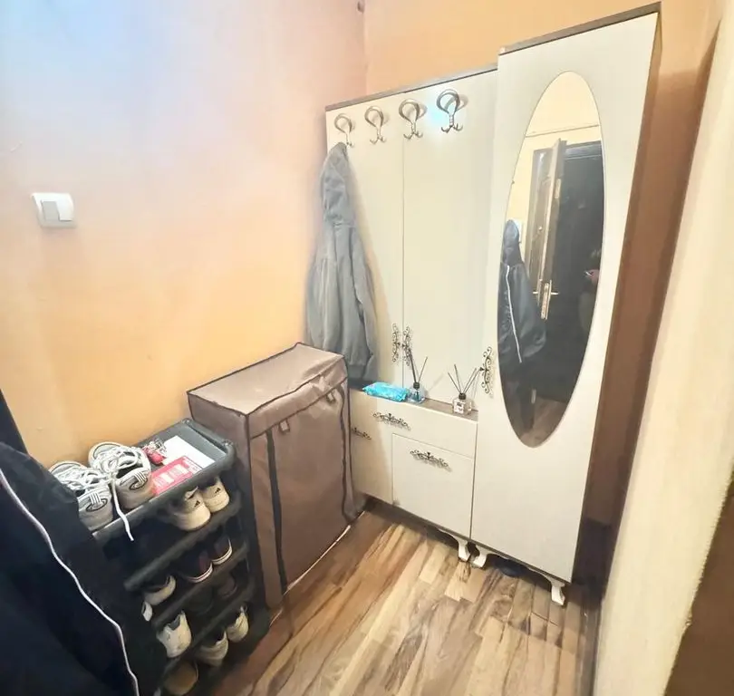 Apartament 3 camere de vânzare – Tineretului